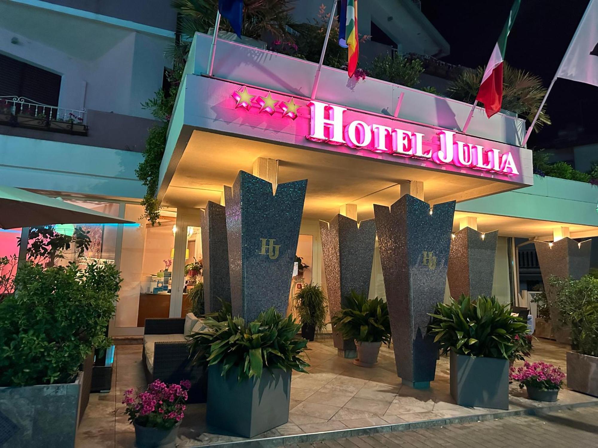 Hotel Julia Лидо дели Естенси Екстериор снимка